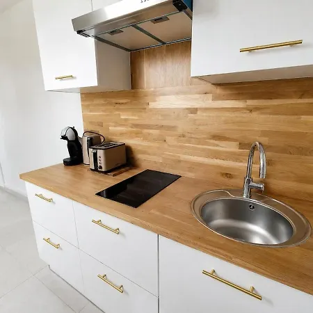 Dakvet Moderne - 3 Bedrooms, Quiet, Hot Tub דירה *