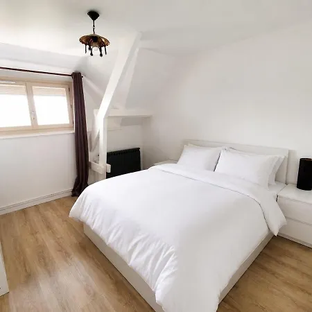 Dakvet Moderne - 3 Bedrooms, Quiet, Hot Tub דירה מרס-לה-באן