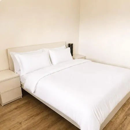Dakvet Moderne - 3 Bedrooms, Quiet, Hot Tub דירה מרס-לה-באן
