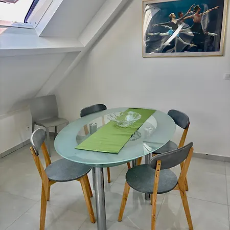 Apartman Dakvet Moderne - 3 Bedrooms, Quiet, Hot Tub