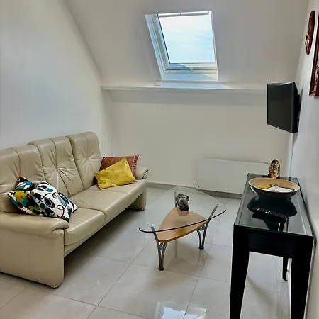 Apartman Dakvet Moderne - 3 Bedrooms, Quiet, Hot Tub